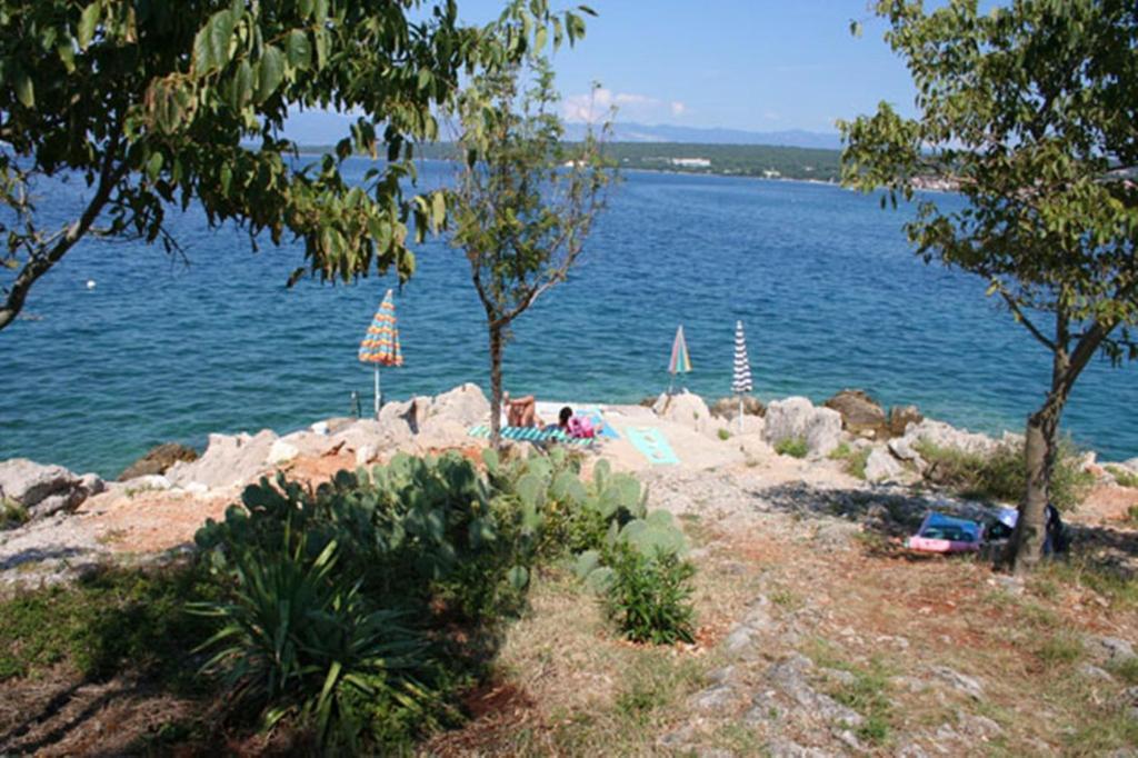 Villa San Malinska Exterior photo